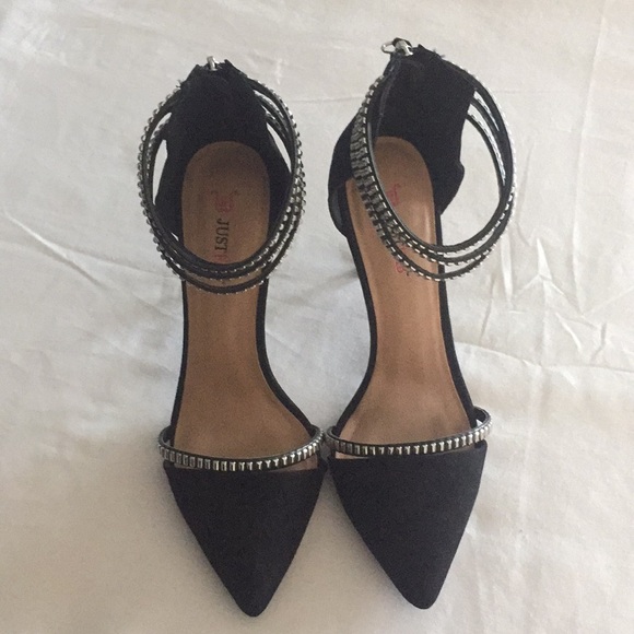 Shoes - Picture 4 of 4